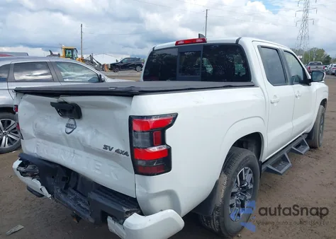 2022 Nissan Frontier Sv 4X4 z USA, uszkodzony, nr VIN 1N6ED1EK1NN662803